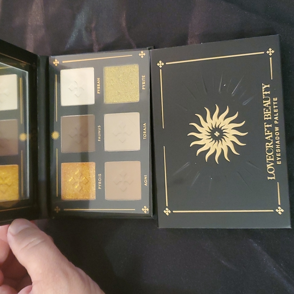 NWT Lovecraft Beauty Eyeshadow